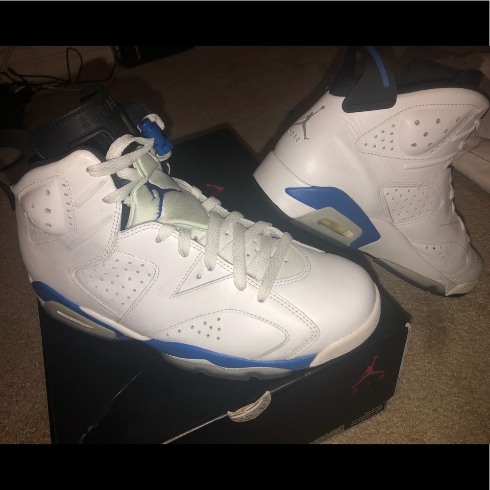 AIR JORDAN 6 RETRO